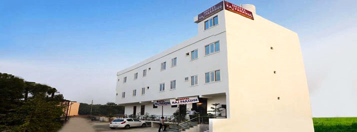 Hotel Raj Paradise - Agra 01.jpg